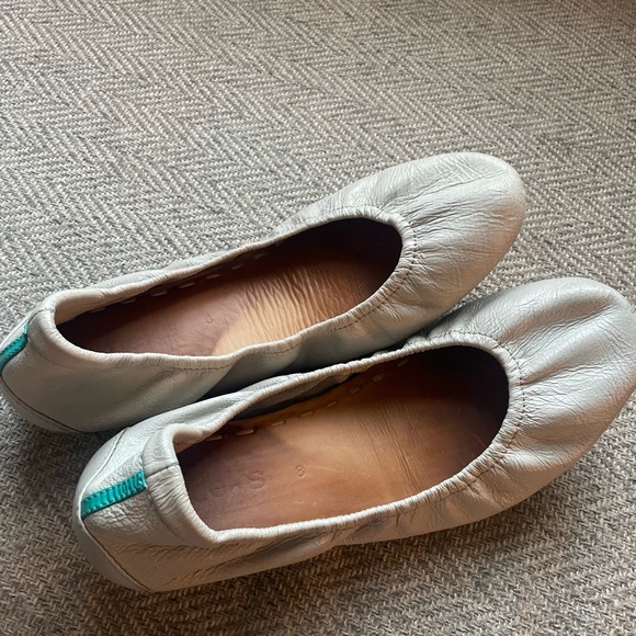 Tieks Women\'s Taupe Leather Loafers